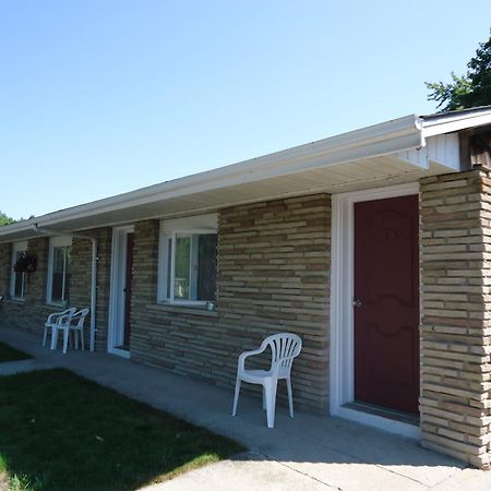 Dunlop Motel Goderich Exterior photo