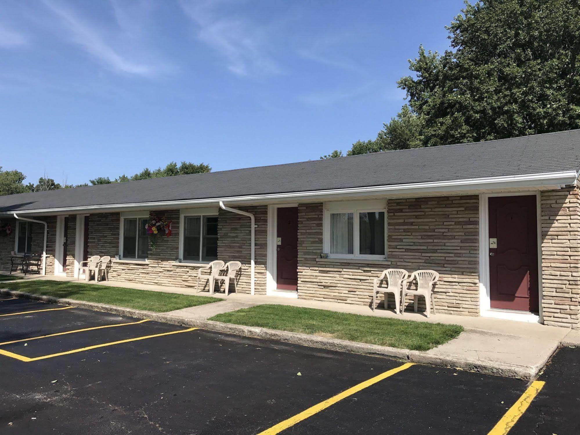 Dunlop Motel Goderich Exterior photo