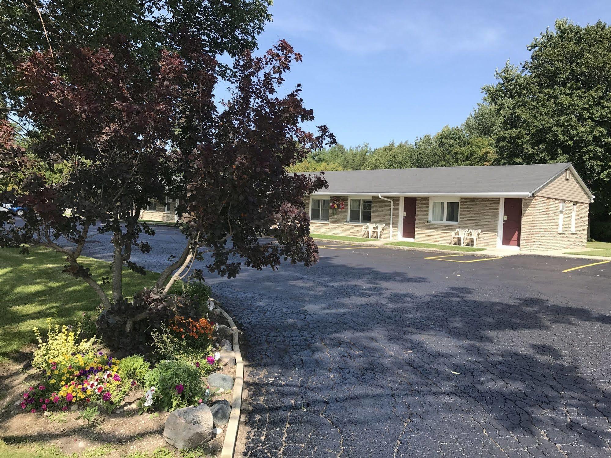 Dunlop Motel Goderich Exterior photo