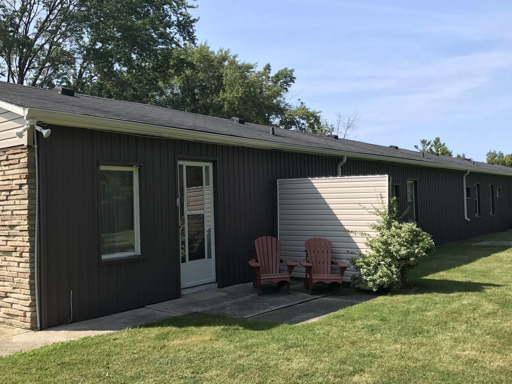 Dunlop Motel Goderich Exterior photo